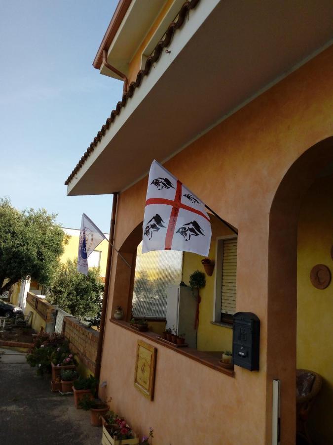 B&B Il Rifugio Del Lupo - E6721 Paringianu Kültér fotó
