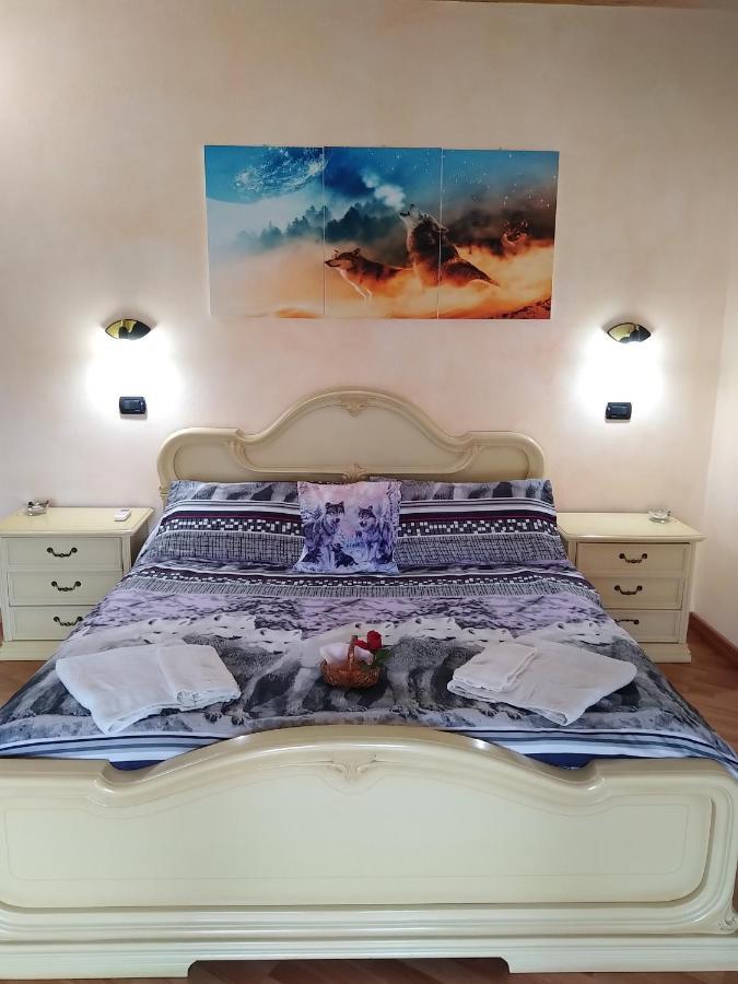 B&B Il Rifugio Del Lupo - E6721 Paringianu Kültér fotó