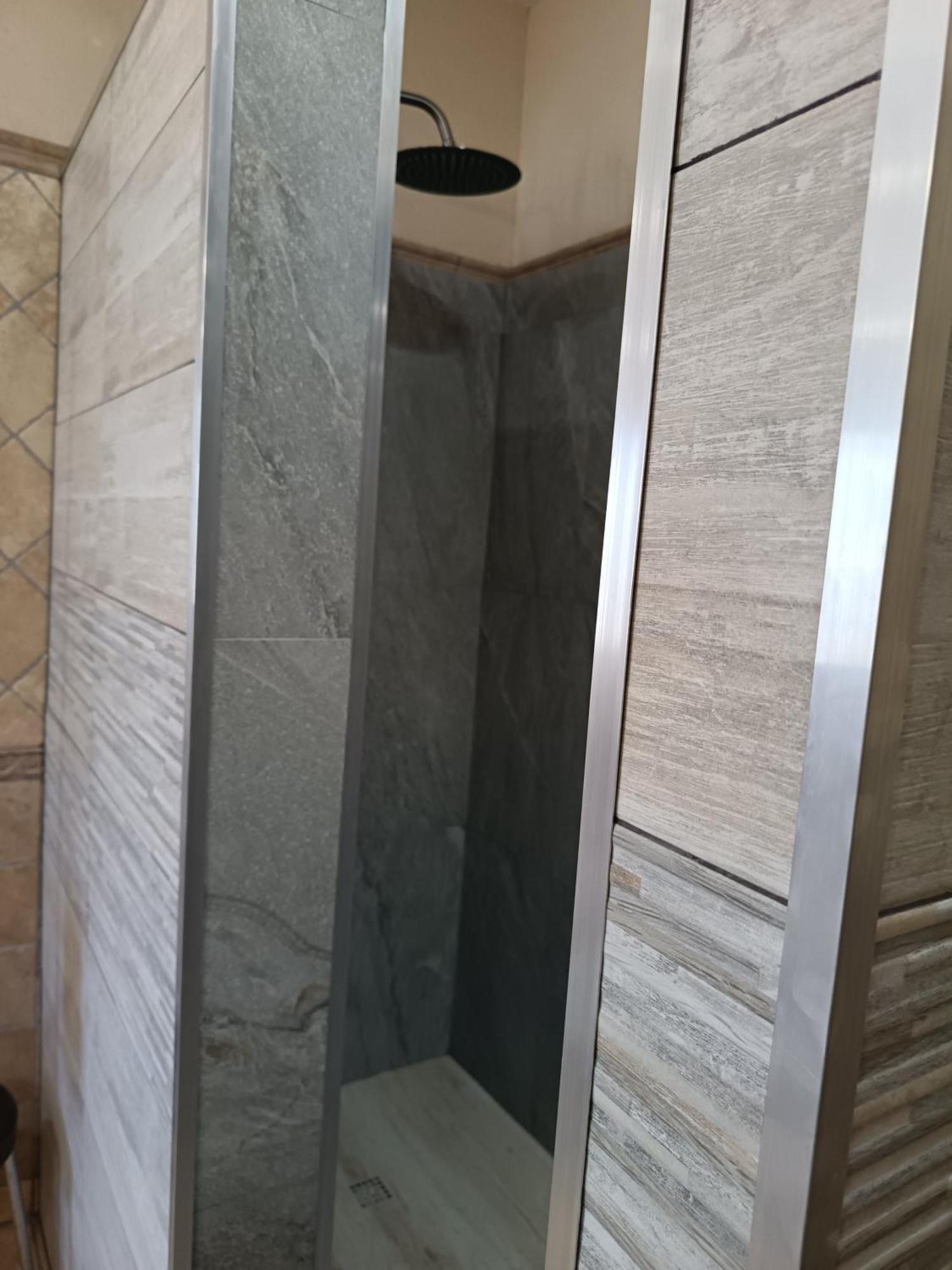 B&B Il Rifugio Del Lupo - E6721 Paringianu Kültér fotó